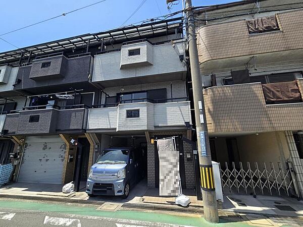 見通しが良く、お車の入出庫もスムーズに行えそうです。