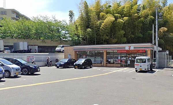セブンイレブン　吹田山田東1丁目店