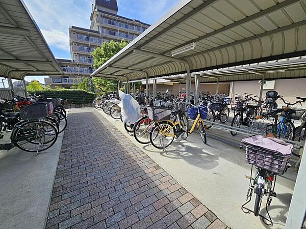 自転車置き場：管理が行き届いています。