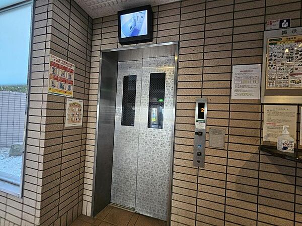 エレベーター完備！カメラ付きで安心ですね