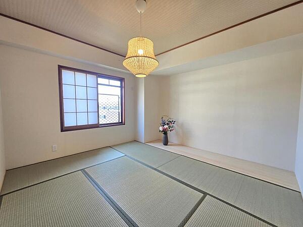 和室6帖：広めの和室は多用途に使えそうです！