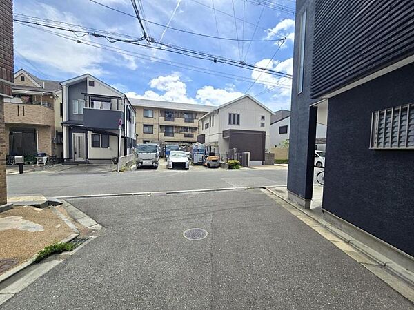 見通しが良く、お車の入出庫もスムーズに行えそうです。