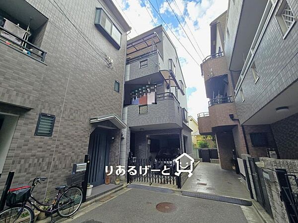 シンプルなお家は、すっきりとしていてオシャレな印象ですね！