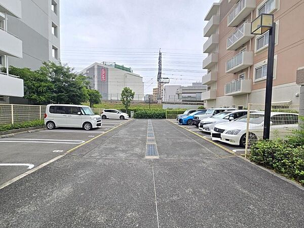 ゆったりとした敷地内駐車場で駐車もらくらく！