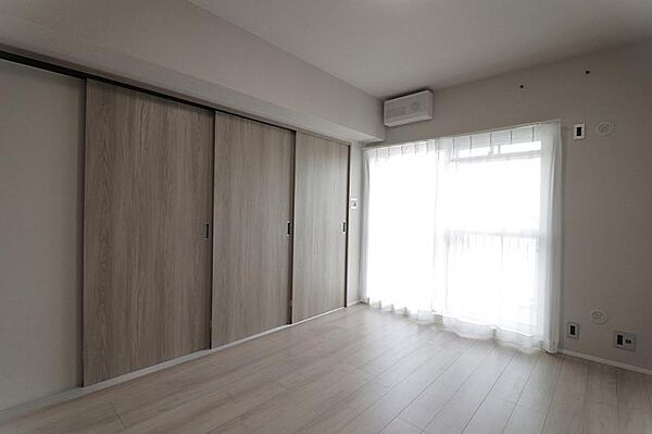 洋室6．3帖：シンプルなお部屋は自分好みにアレンジが可能です！