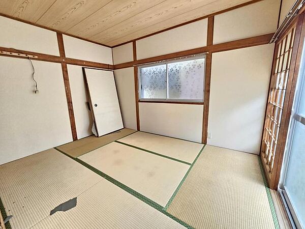 和室6帖：過ぎ行く時間をゆったりと感じていただける落ち着いた和の空間♪