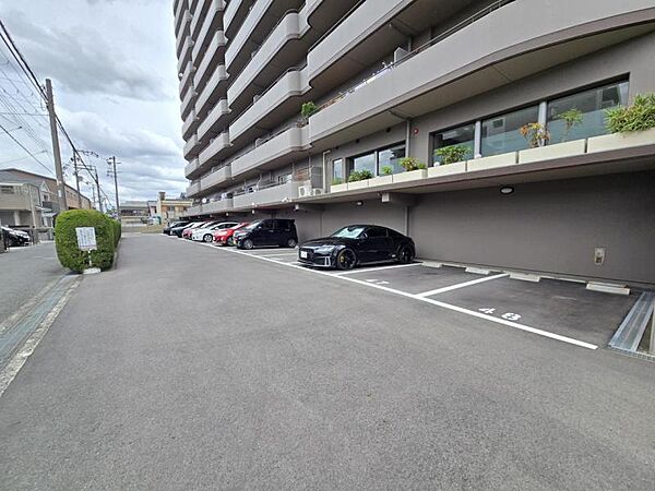 敷地内駐車場！最新の空き状況はお調べしますので、お気軽にお尋ねください。