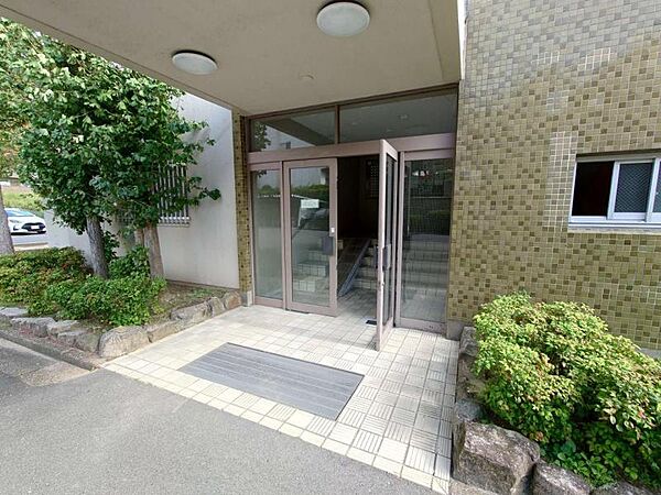 すっきりとしたエントランスが毎日お出迎えしてくれます。