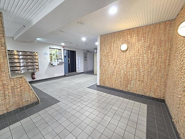 管理の行き届いた玄関ホール