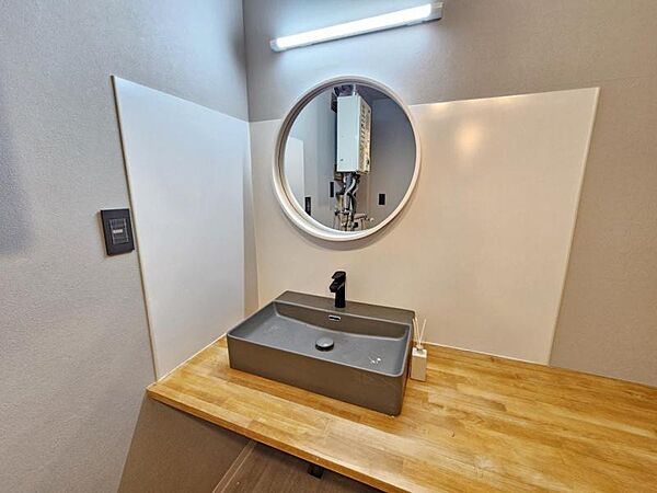 デザイン性の高い洗面ユニットはとてもお洒落です
