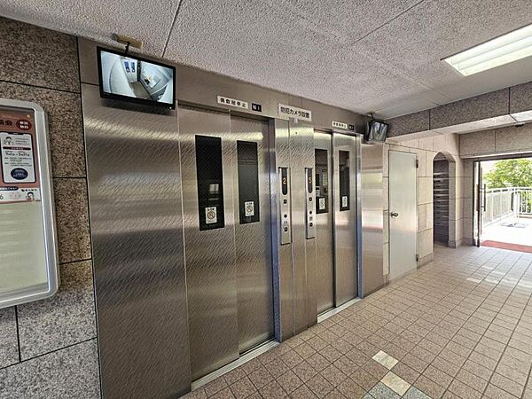 エレベーター完備！カメラ付きで安心です。