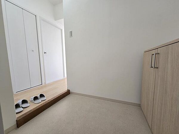 スッキリと使える玄関廻りは来客時も気持ちのいいものです！