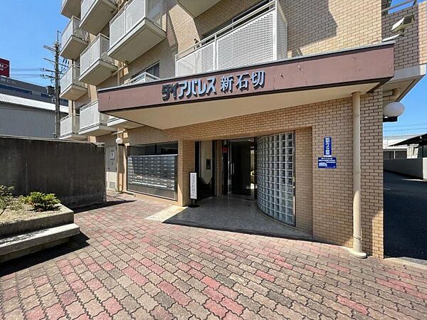 すっきりとしたエントランスが毎日お出迎えしてくれます。