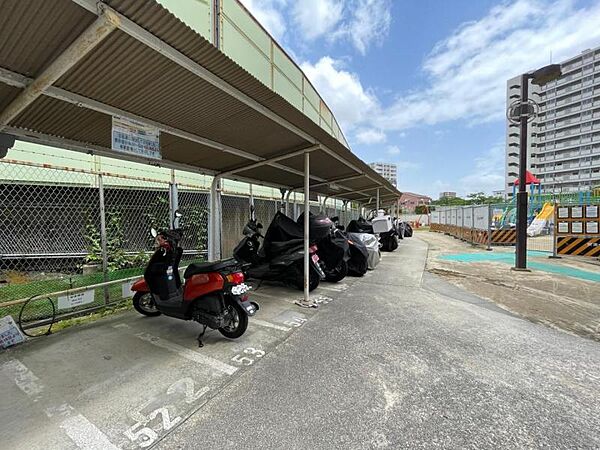 バイク置き場もありますよ！