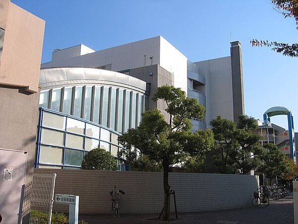 東淀川図書館