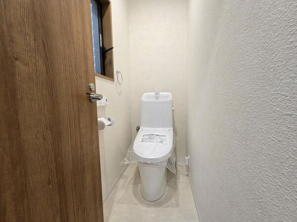 新しいトイレは清潔感があって気持ちいいですね♪