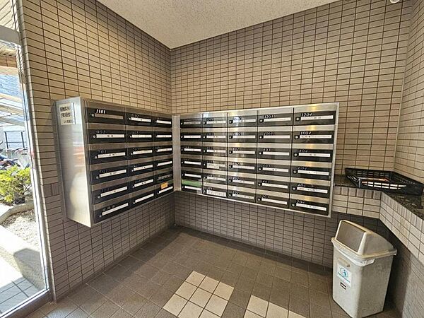集合ポストがあるので、防犯対策・営業訪問対策もできますね！