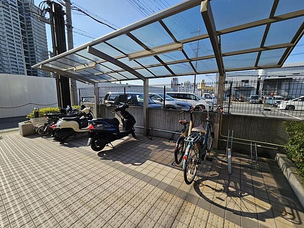 整理された駐輪場で自転車の出し入れもらくらく！