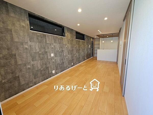 ＬＤＫ15．25帖：アクセントクロスがポイントになったおしゃれなリビング！