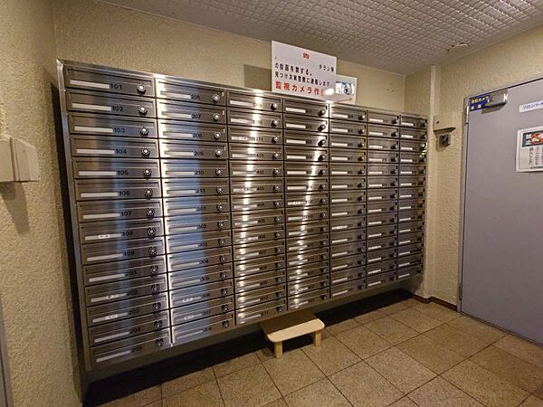 集合ポストがあるので、防犯対策・営業訪問対策もできますね！