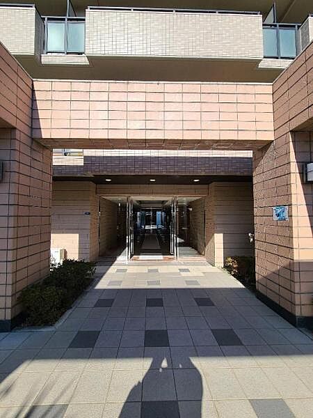 エントランス前はいつもきれいに管理されています！