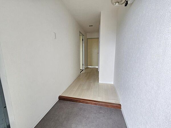 すっきりとした玄関廻りは自分好みにアレンジができます！