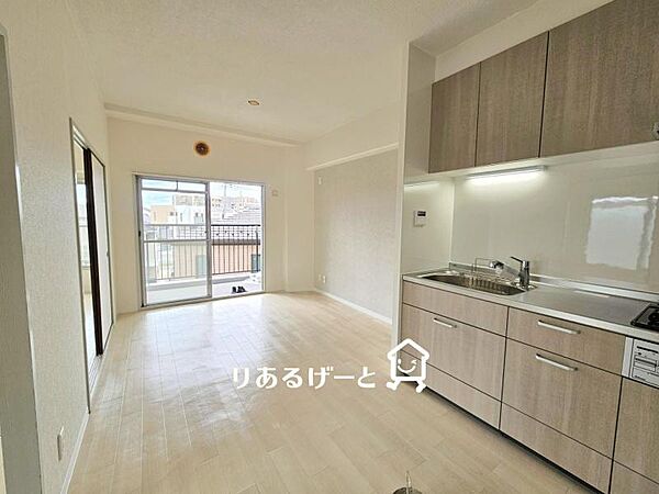 ＤＫ：清潔感があり、明るく落ち着いた雰囲気の室内空間！