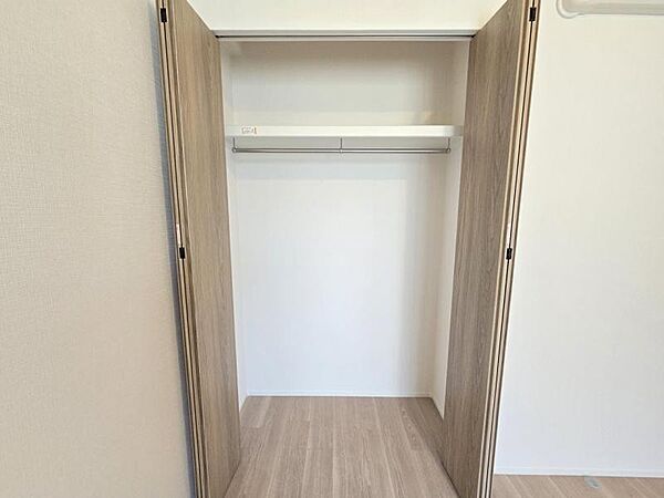 洋室5帖：クローゼットが付いてるのでタンスいりませんよ！