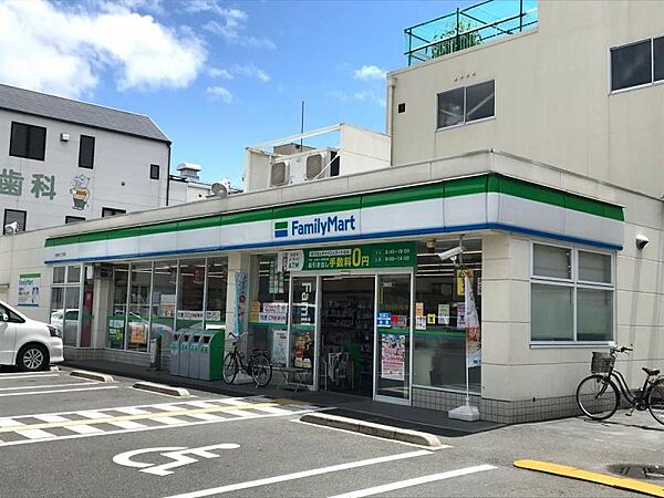 ファミリーマート　今津中3丁目店