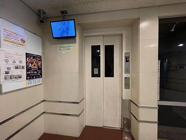 防犯カメラ付のエレベーターで安心！