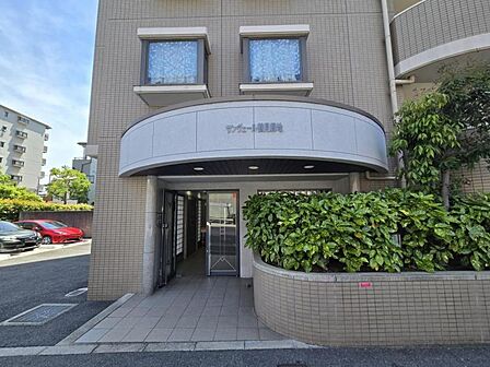 緑が気持ちいいエントランス周辺！