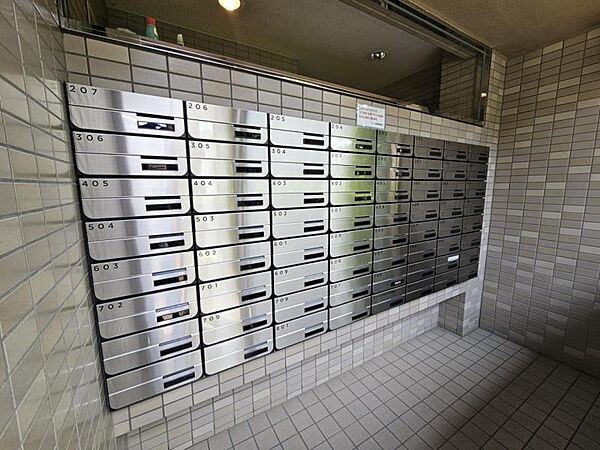 集合ポストがあるので、防犯対策・営業訪問対策もできますね！