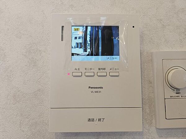 モニター付きインターホン完備☆
