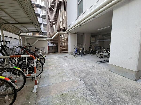 整理された駐輪場で自転車の出し入れもらくらく！