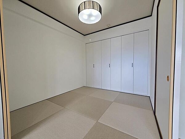 和室4．5帖：リビングの延長としても個室としても使いやすい設計のお部屋です！