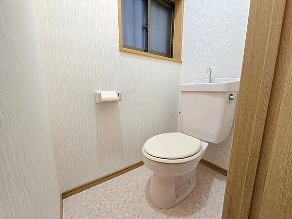 トイレが2ヶ所にあるので複数人でも快適に暮らせます