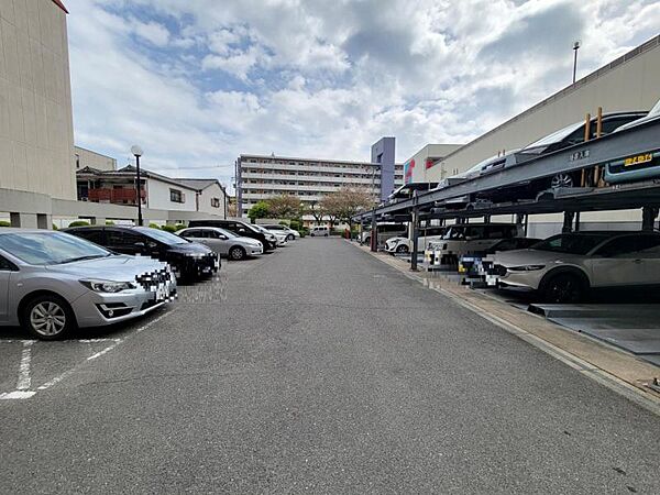 立体式駐車場完備☆