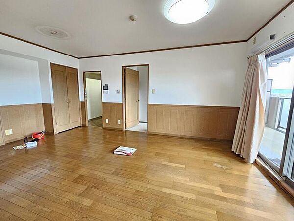 ｌＤＫ13．8帖：リラックスして過ごせる居心地の良い空間。