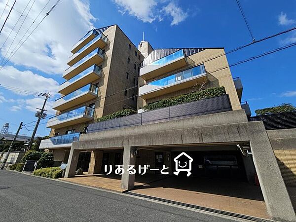 外観：327002795701