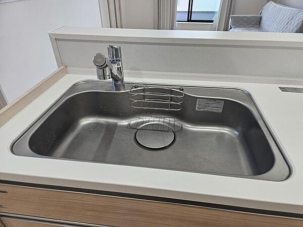 シンクが広く、洗い物などの作業もらくらくはかどります！