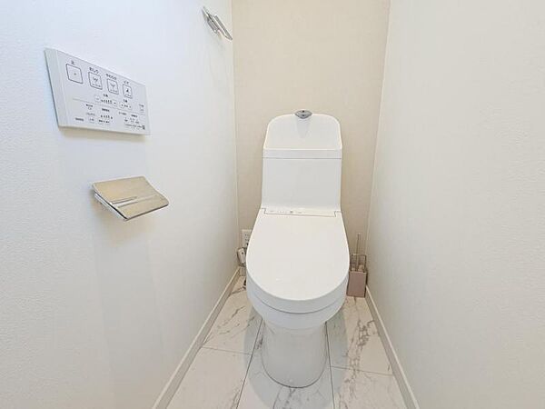トイレが2ヶ所にあるので複数人でも快適に暮らせます