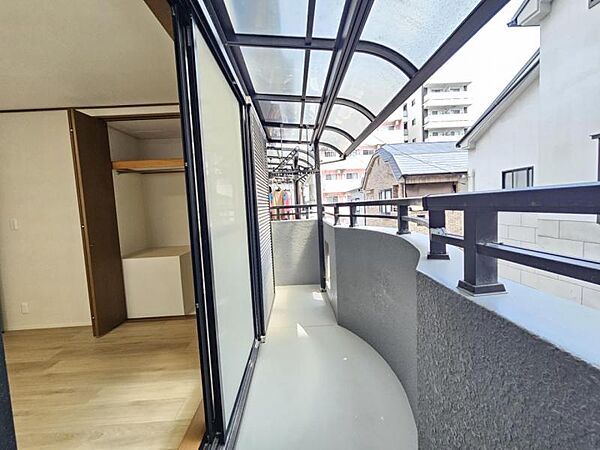 屋根付きで雨でも安心♪