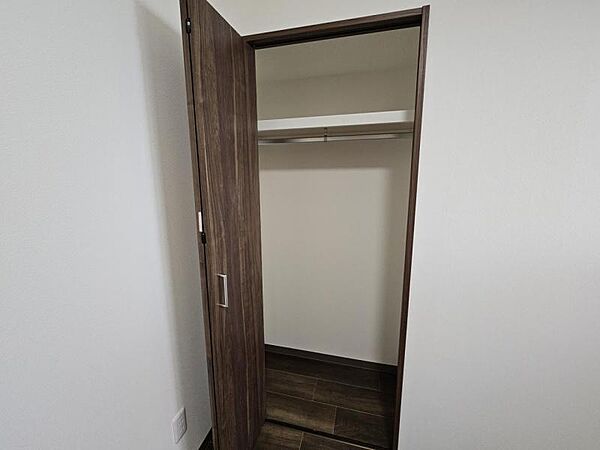 洋室5帖：全居室収納があるので、お部屋を綺麗に保つことができます！