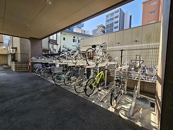 整理された駐輪場で自転車の出し入れもらくらく！