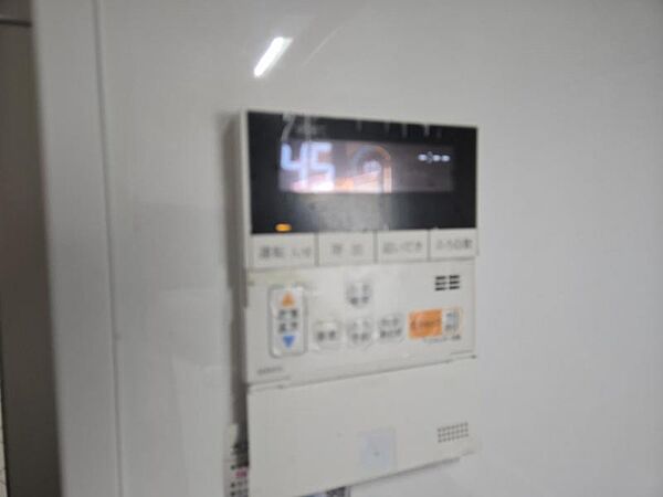 給湯器付リモコンでお風呂の準備もボタン一つでらくらく！