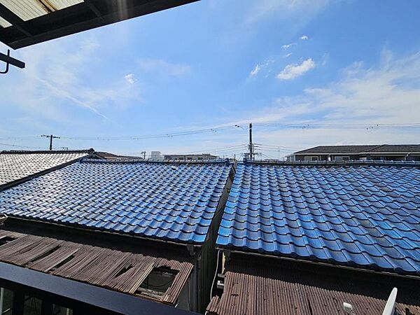 戸建が並ぶ街並みなので開放感がありますね！