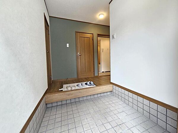 すっきりとした玄関廻りは自分好みにアレンジができます！