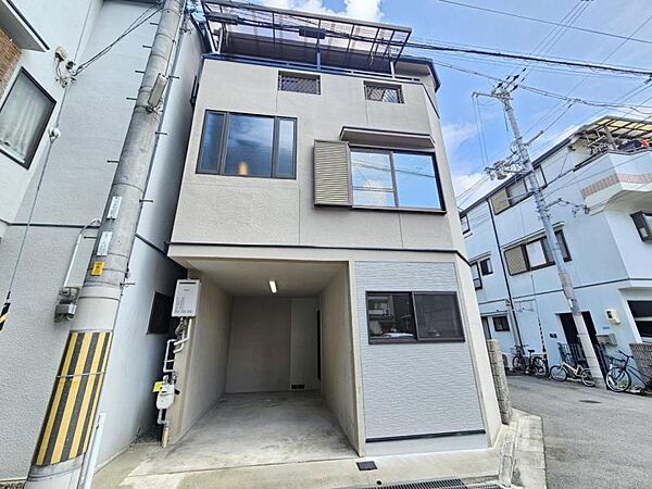 シンプルなお家は、すっきりとしていてオシャレな印象ですね！