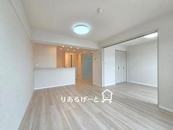 リビング/ダイニングを拡大表示