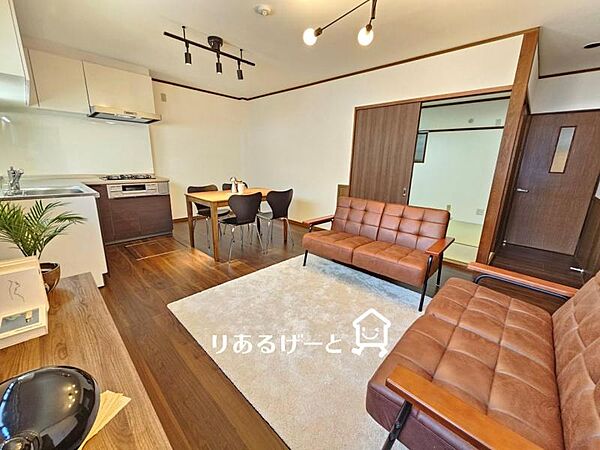 ＬＤＫ13帖：リフォーム済みでとても綺麗に仕上がっていますよ